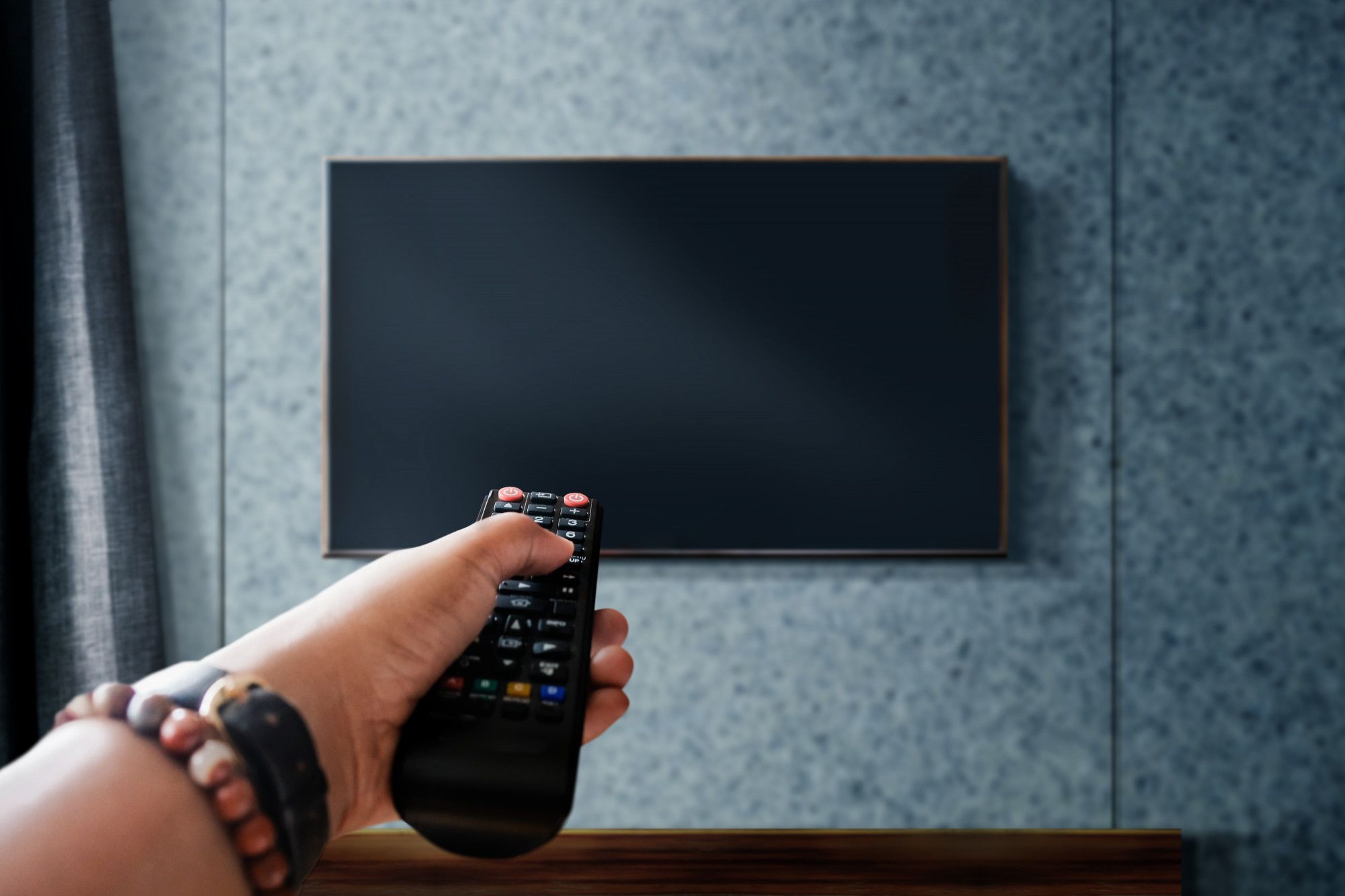 The spillover effect: How TV affects search engine marketing?